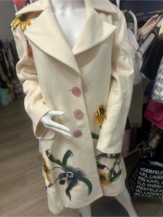 Carolina Herrera Jackets & Blazers - Carolina Herrera wool coat US 8